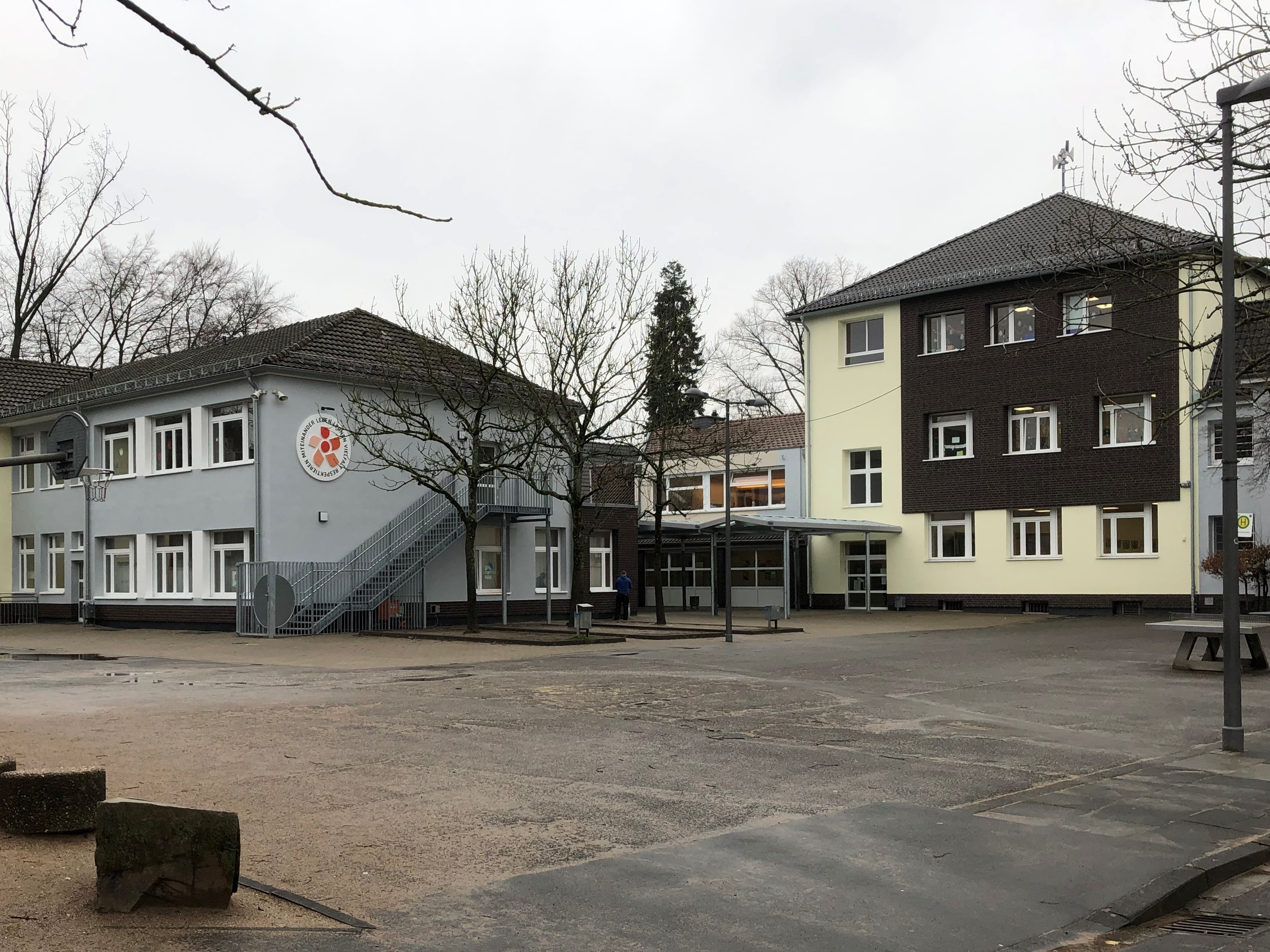 Grundschule Blücherstr Hofansicht Bild
