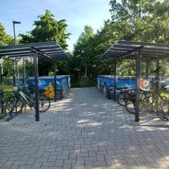 Fahrradboxen mit Kunst von Eugen Schramm