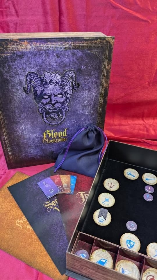 Zu sehen ist das Spiel Blood on the Clocktower das am 13.03. und 14.03. in der Stadtbibliothek gespielt wird.