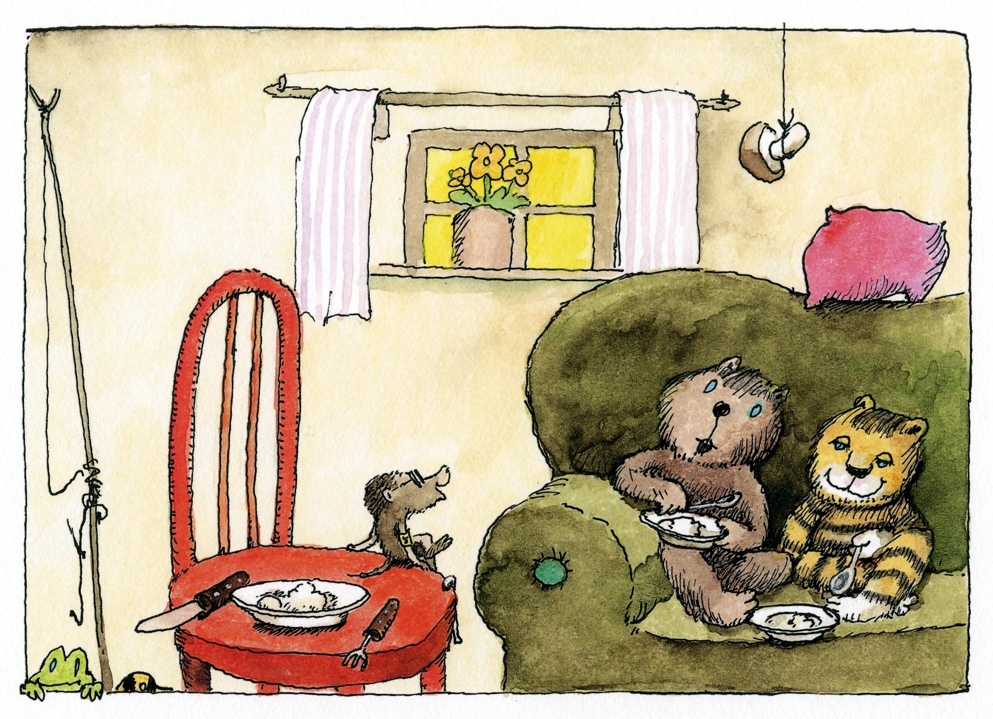 Tiger und Bär gemütlich auf dem grünen Sofa