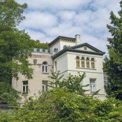 West Villa Langen