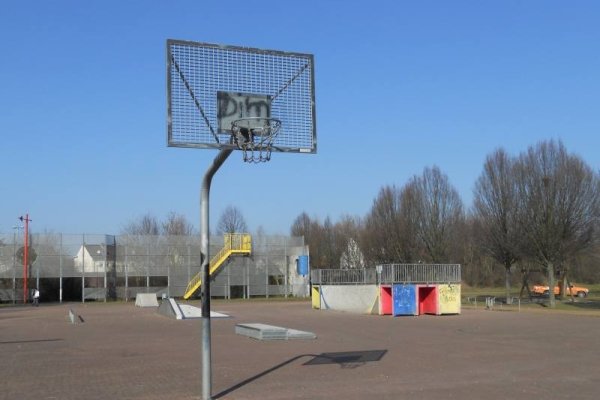 Basketball- und Skateanlage Lahnstraße, Stadtteilpark FWH