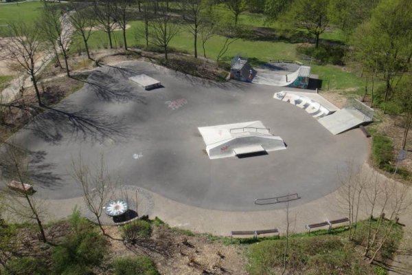 Basketball-, Skate- und BMX-Anlage Uckendorfer Straße, Freizeitpark Haus Rott