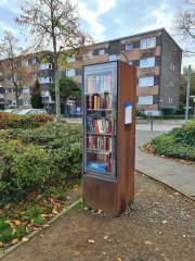 Bücherschrank in Friedrich-Wilhelms-Hütte