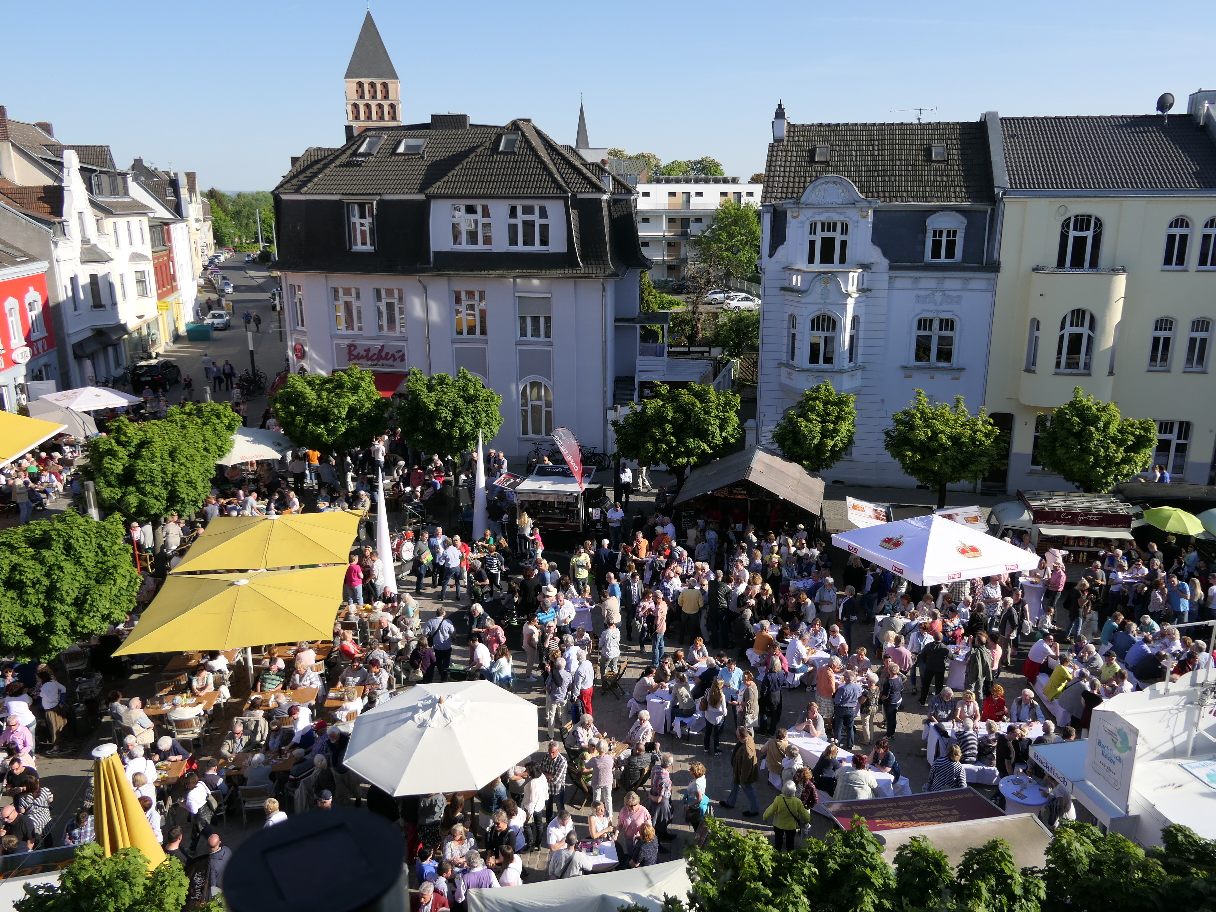 Abendmarkt auf dem Fischerplatz