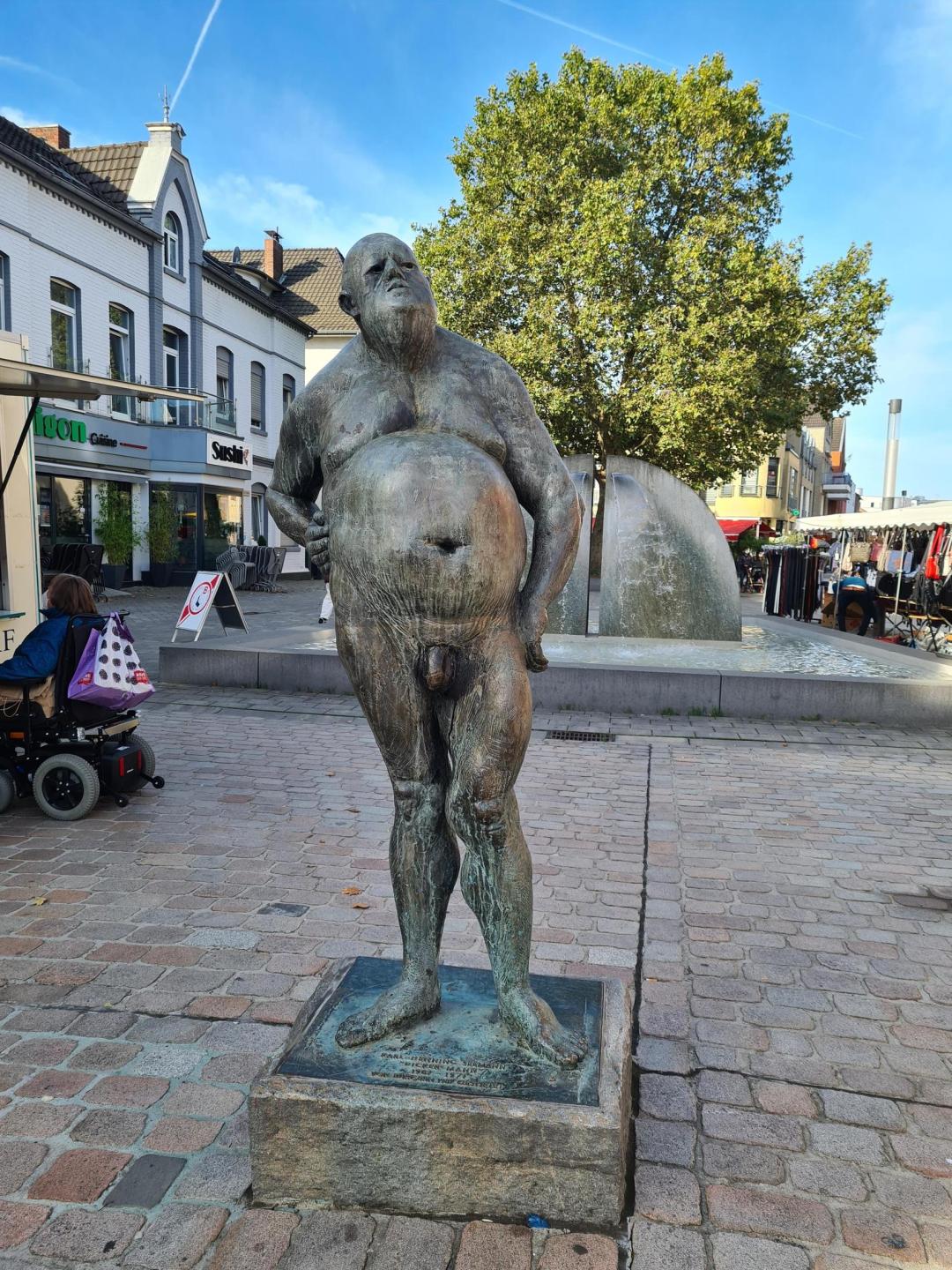 Troisdorf-Plastik: Der dicke Mann