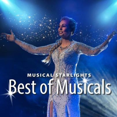 Das Bild zeigt eine Frau in einem glänzenden Kleid mit ausgestreckten Amen mit der Schrift drunter: "Best of Musicals"