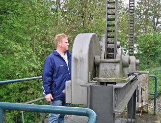 Absperrbauwerk wird geschlossen