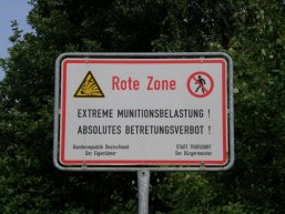 Beschilderung der Roten Zone der Wahner Heide