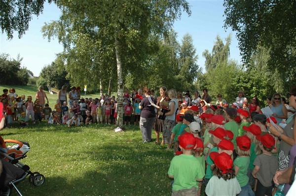 Schon im letzten Jahr trafen sich die 200 Kinder aus den Kitas in FWH beherzt zum gemeinsamen Singen.