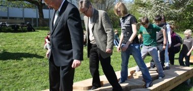 Bürgermeister voran: So kommen die Muskeln in Bewegung.