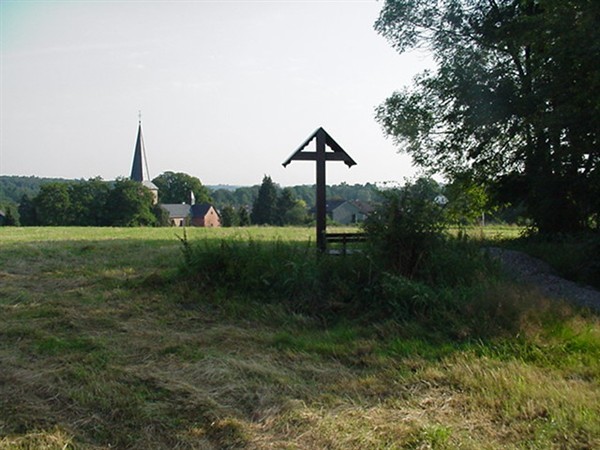 Blick zur Kirche St. Georg in Troisdorf-Altenrath.