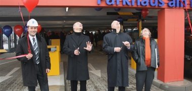 Parkhaus eröffnet: Haeger, Klein, Bürgermeister Jablonski und Architekt Coersmeier