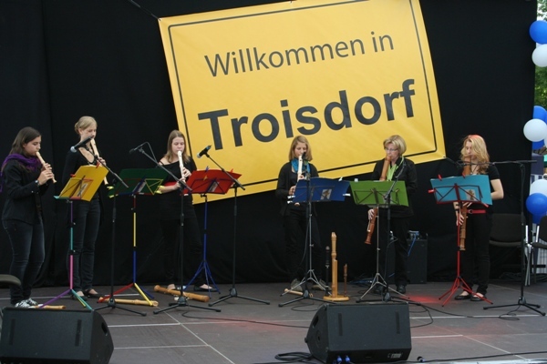 Nach der Rede des Bürgermeisters begann das Programm „InKultur“ mit abwechslungsreichen Darbietungen einiger Troisdorfer Kulturvereine.