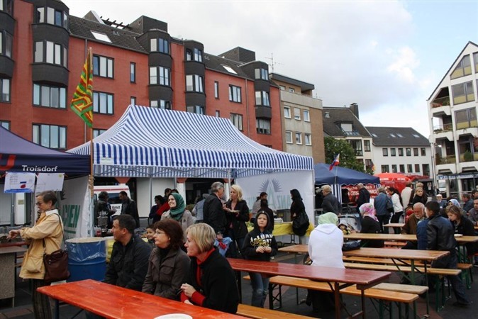 Gut besucht war das 34. Internationale Fest auf dem Wilhelm-Hamacher-Platz