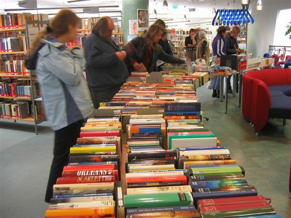 Willkommen beim Medienbasar in der City-Bücherei.