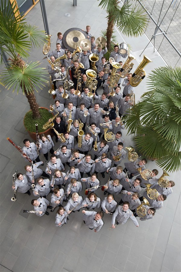 Spielt für Kinder in Troisdorf und im Kongo: das Ausbildungs-Musikkorps der Bundeswehr.