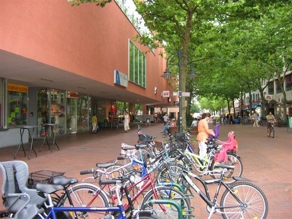 Willkommen zum Bücherbasar im Forum an der Kölner Straße!