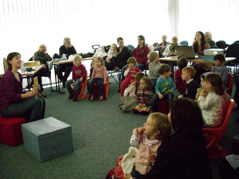 Viel Spaß hatten die kleinen Zuhörer bei der Lesung der Kinderbuchautorin Anna Karina Birkenstock in der Sieglarer Stadtbibliothek.
