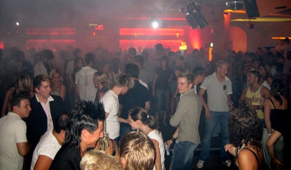 Viel Spaß bei der Party für Jugendliche in der Küz!