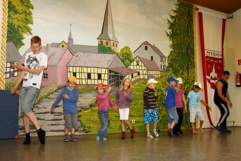 Altenrath in Bewegung: Bei KeTS tanzten die Kinder HipHop in der Josef-Schumacher-Halle.