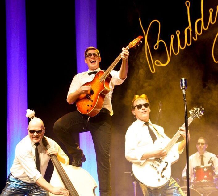Rock’n’Roll pur: Buddy in concert in unserer Stadt.