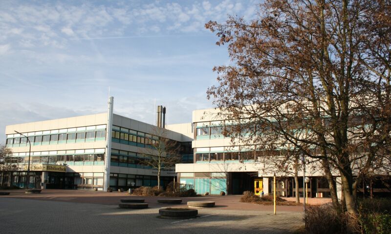 In den beiden Gebäuden von Haupt- und Realschule im Schulzentrum Sieglar entsteht die zweite Troisdorfer Gesamtschule.