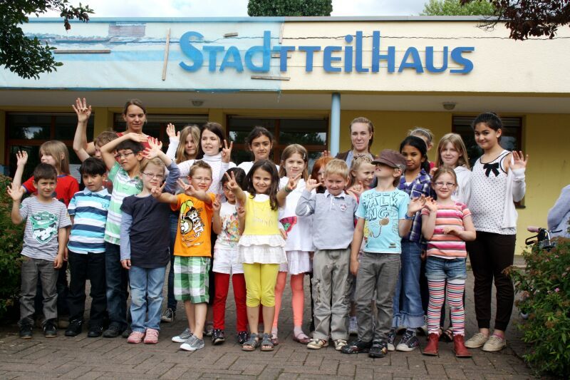 Troisdorfer Kinder machten viel Zirkus op de Hött.