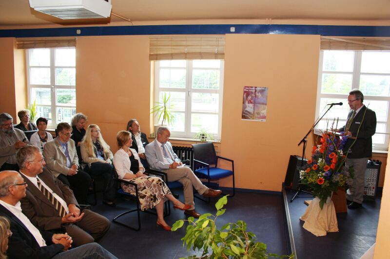Viele Gäste kamen zur Eröffnung der neuen Räume der Diakonie Suchthilfe in Troisdorf.