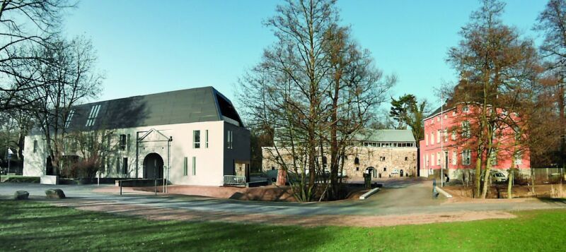 Die neuen Kultureinrichtungen auf Burg Wissem sind eröffnet worden. Herzlich willkommen!