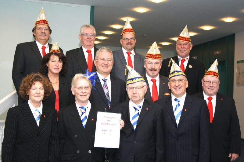 Bürgermeister Jablonski begrüßte das designierte Prinzenpaar der neuen Session im Rathaus.