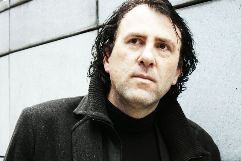 Kabarettist mit viel schwarzem Humor: Stefan Waghubinger kommt nach Troisdorf.