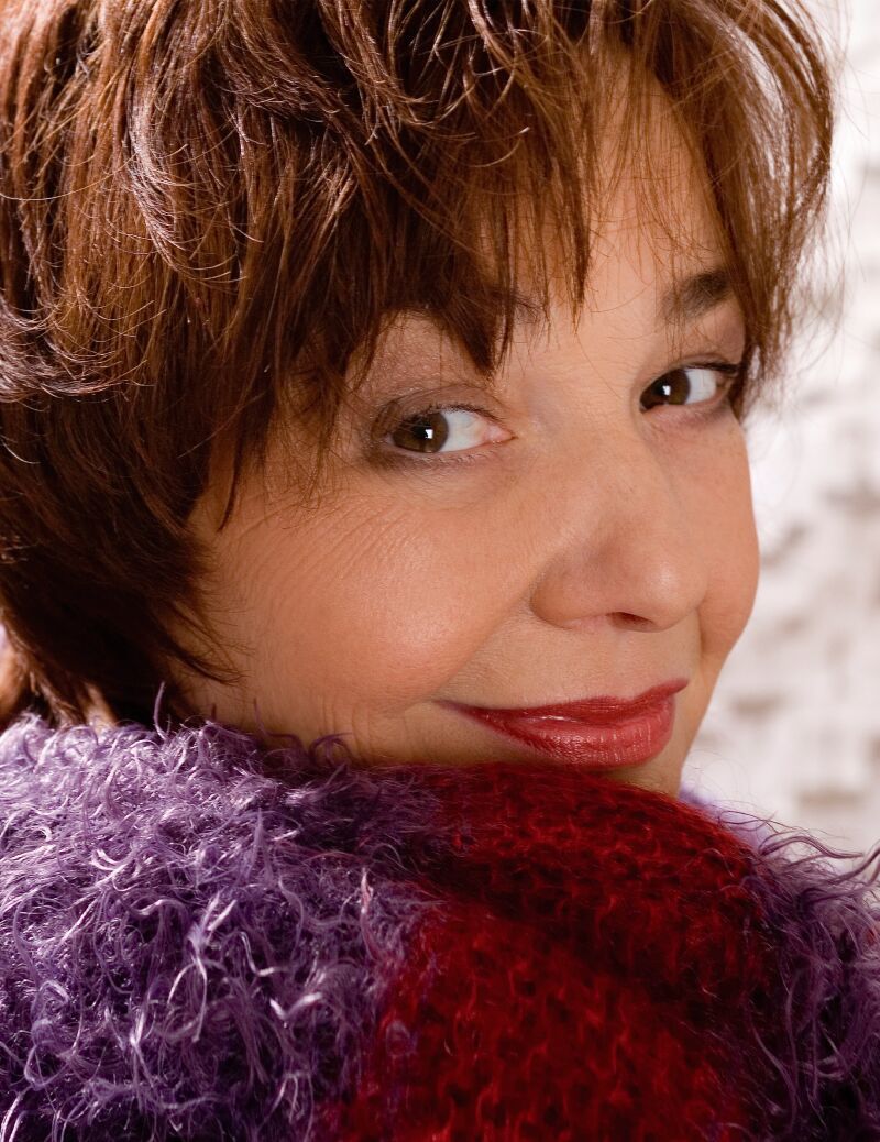 Anka Zink für durch ein kabarettistisches Programm im Saal Zur Küz.