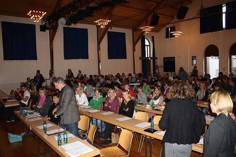 Breiten Anklang und großes Interesse fand die 2. Troisdorfer Bildungskonferenz in der KÜZ in Sieglar