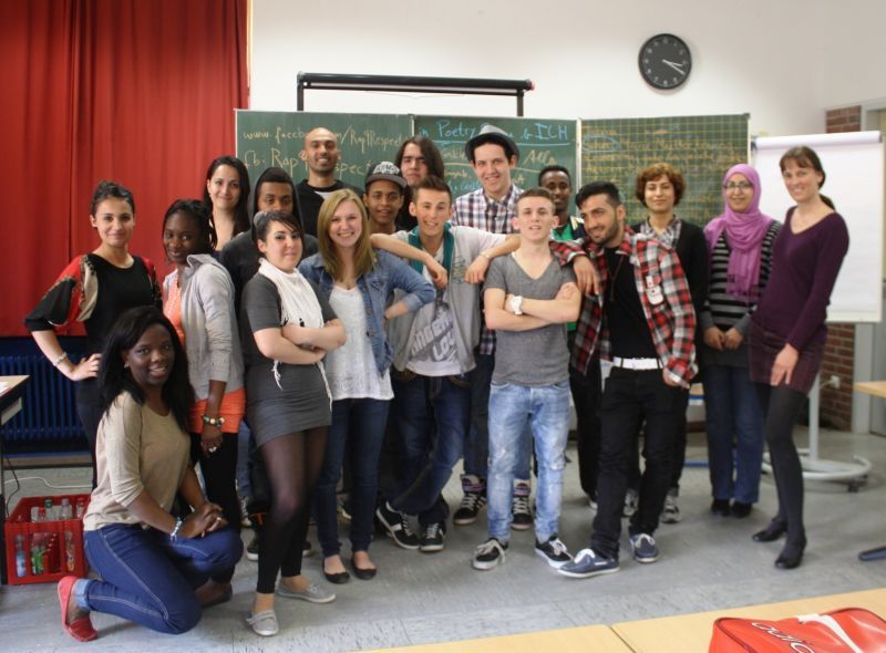 Eigene Raps gereimt: Schülerinnen und Schüler im Berufskolleg in Sieglar.