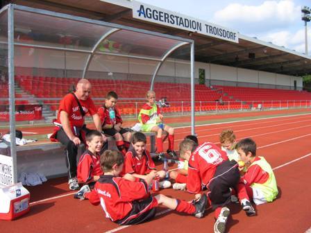 Die jungen Kicker freuen sich schon auf den Besuch des FC im Aggerstadion.
