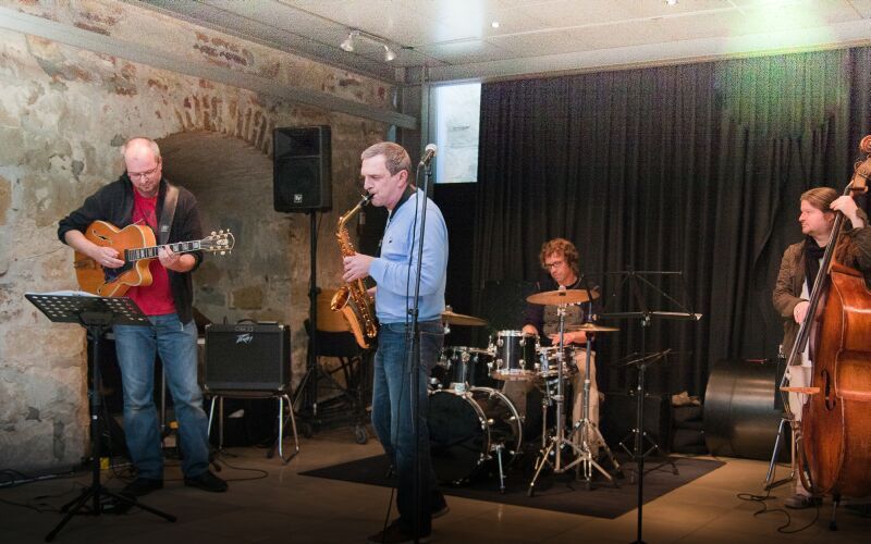 Willkommen bei der Jazz-Session auf Burg Wissem am Montag!