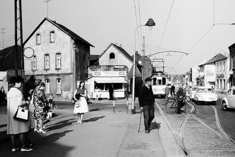 Kaum wiederzuerkennen: Der Ursulaplatz in den 60er Jahren. Foto: Heinz-Müller-Stiftung.