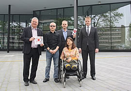 Vor der neuen Stadthalle stellten die Verantwortlichen das neue Kulturprogramm vor