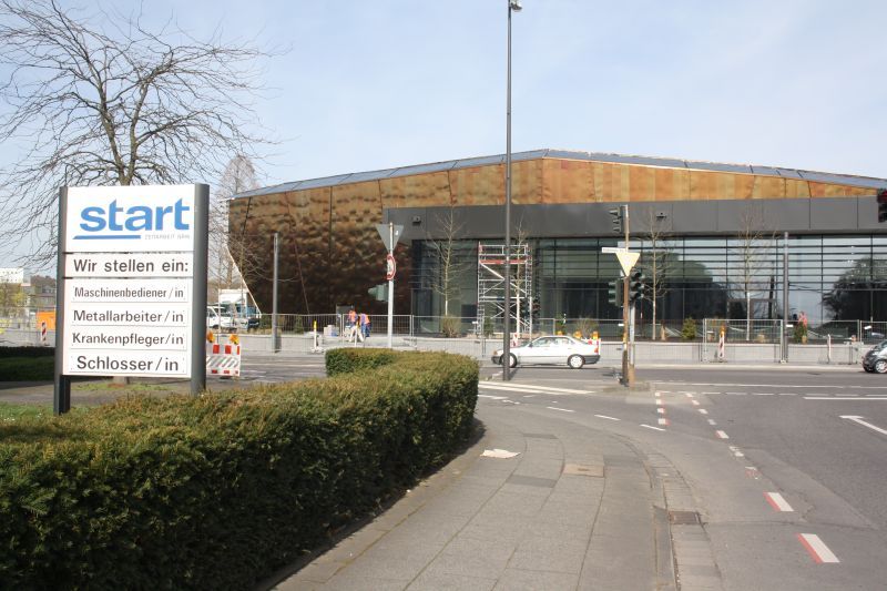 Bau-Start: Ab der Stadthalle Richtung Spich wird am Wochenende die Mülheimer Straße erneuert