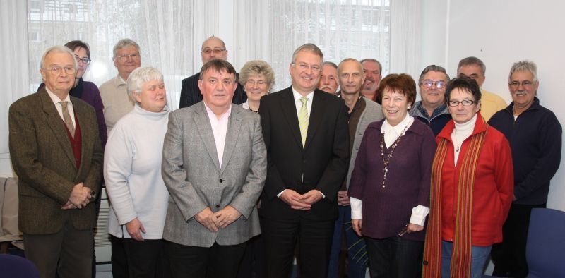 Der Seniorenbeirat im Jahr 2010 mit Bürgermeister Klaus-Werner Jablonski in seiner Mitte