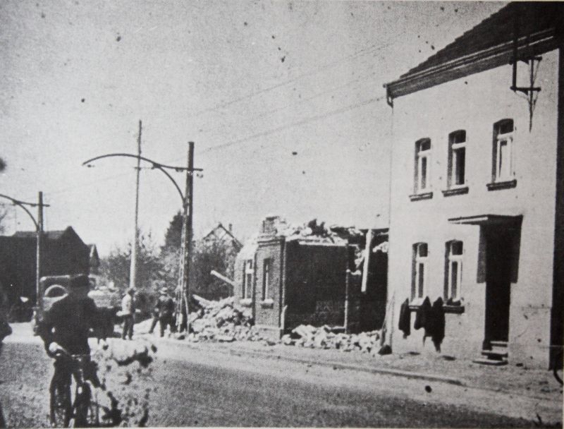 Zerstörte Häuser an der Frankfurter Straße 1945