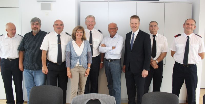 Ein Abschied, eine Ernennung und drei Beförderungen: Treffen in der Feuerwache