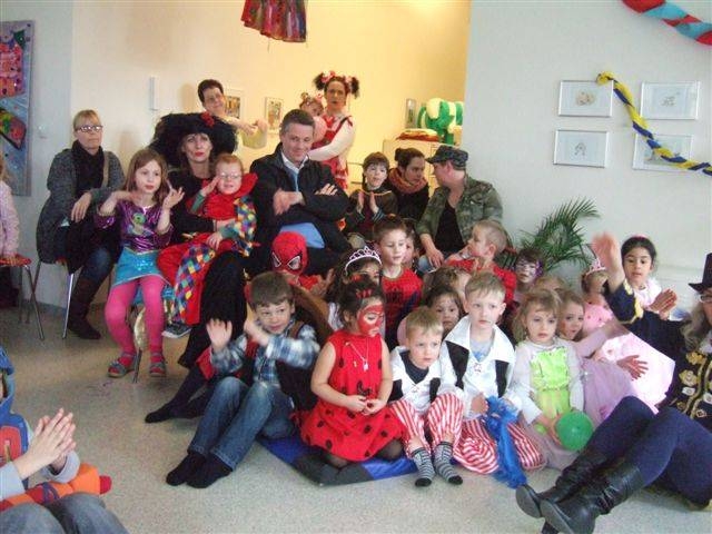 Kinder und Erwachsene feierten Karneval im Zirkus Am Wasserwerk