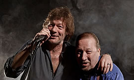 Gerd Köster und Frank Hocker rocken bluesig den Sieglarer Saal Zur Küz auf