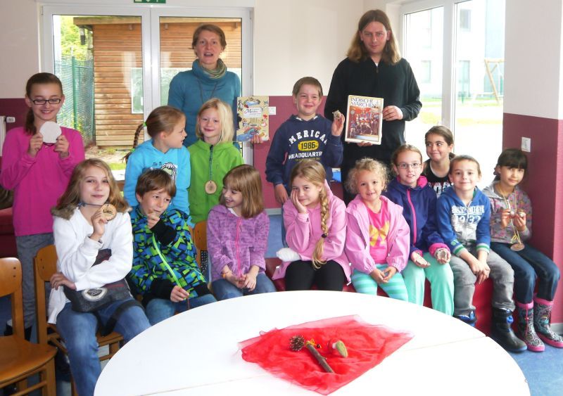 Spicher Kinder zogen vom Stadtteilhaus in den Märchenwald