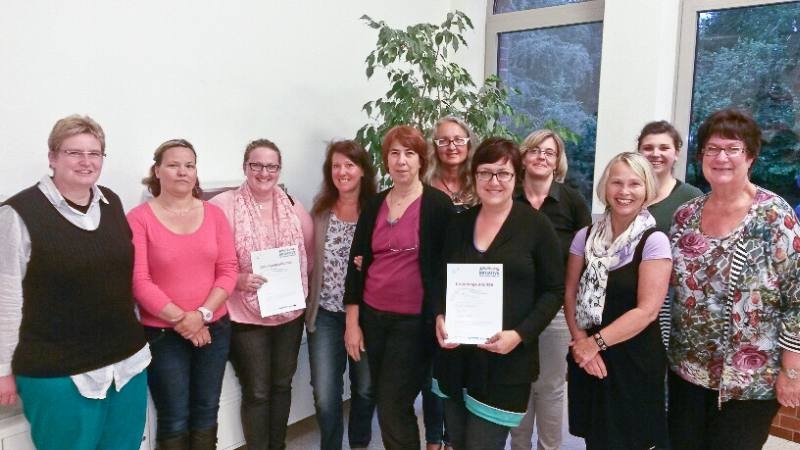 Leiterinnen einiger Kitas und Familienzentren, Tagesmütter und Vertreterinnen des Jugendamtes