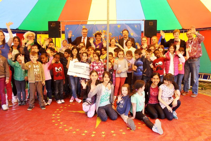 Viel Spaß hatten Kinder und Sponsoren des Mehrgenerationenhauses in der Manege.