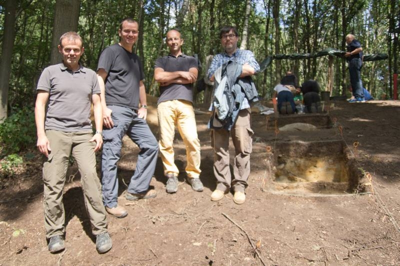 v.l. Andreas Pastoors (Neanderthal Museum), Erich Claaßen (LVR), Marco Peresaui (Uni Ferrara) und Manuel Vaquevo (Uni Tarragona)