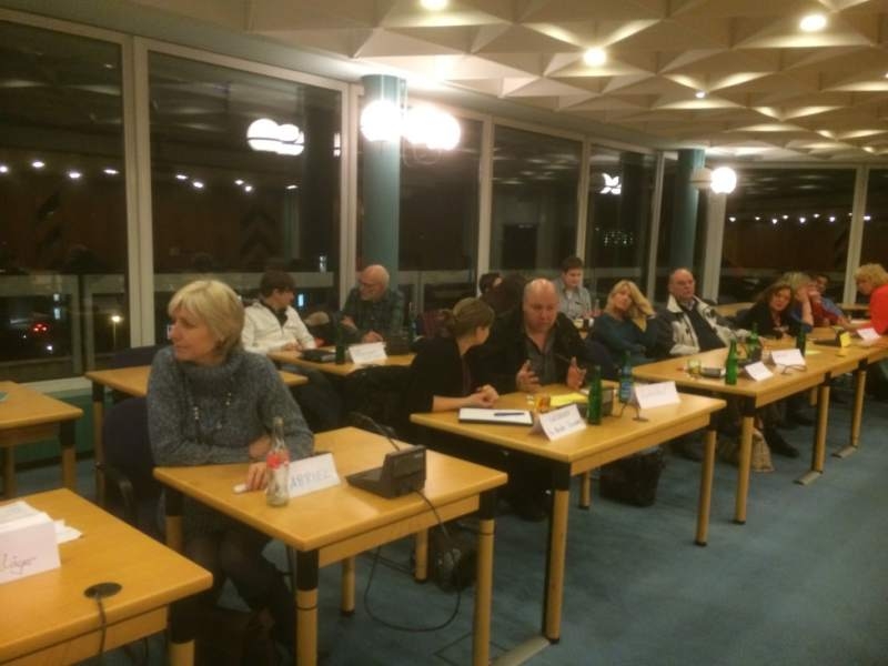 Lebhafte Diskussion in der Workshopgruppe „Alltagshilfe, Spenden und Interkultureller Dialog“